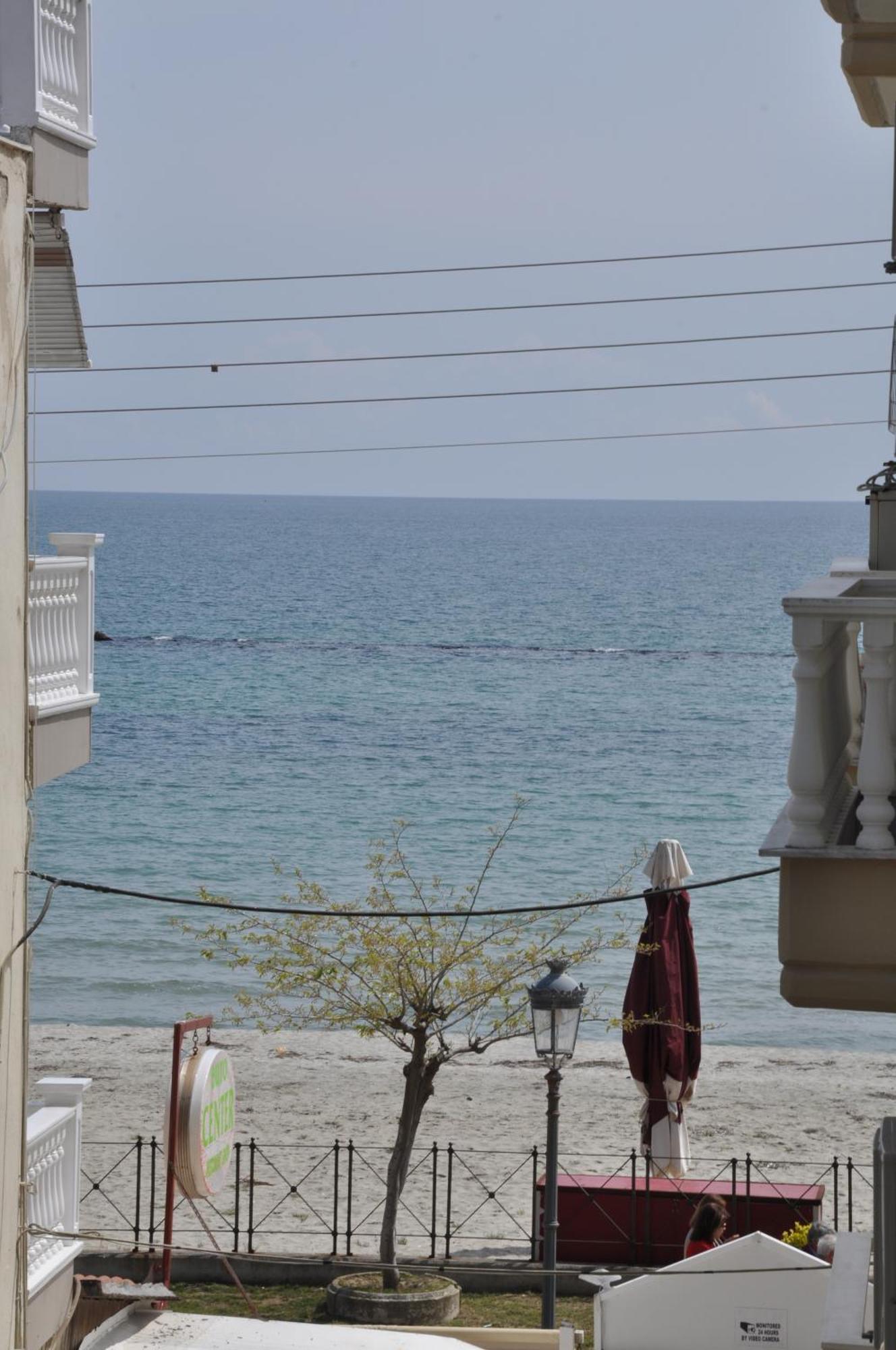 Villa Nikolas Paralía Екстериор снимка